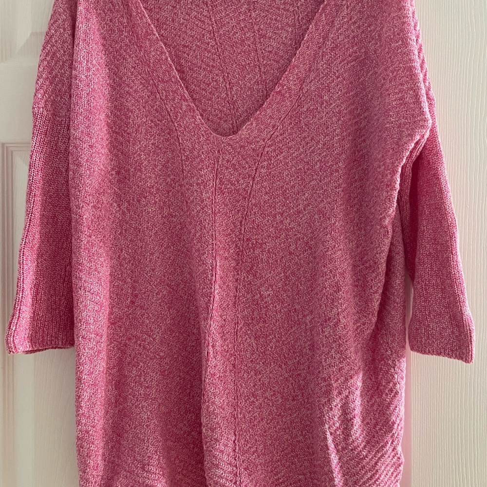 Express 3/4 sleeve hot pink high low leggings sweater